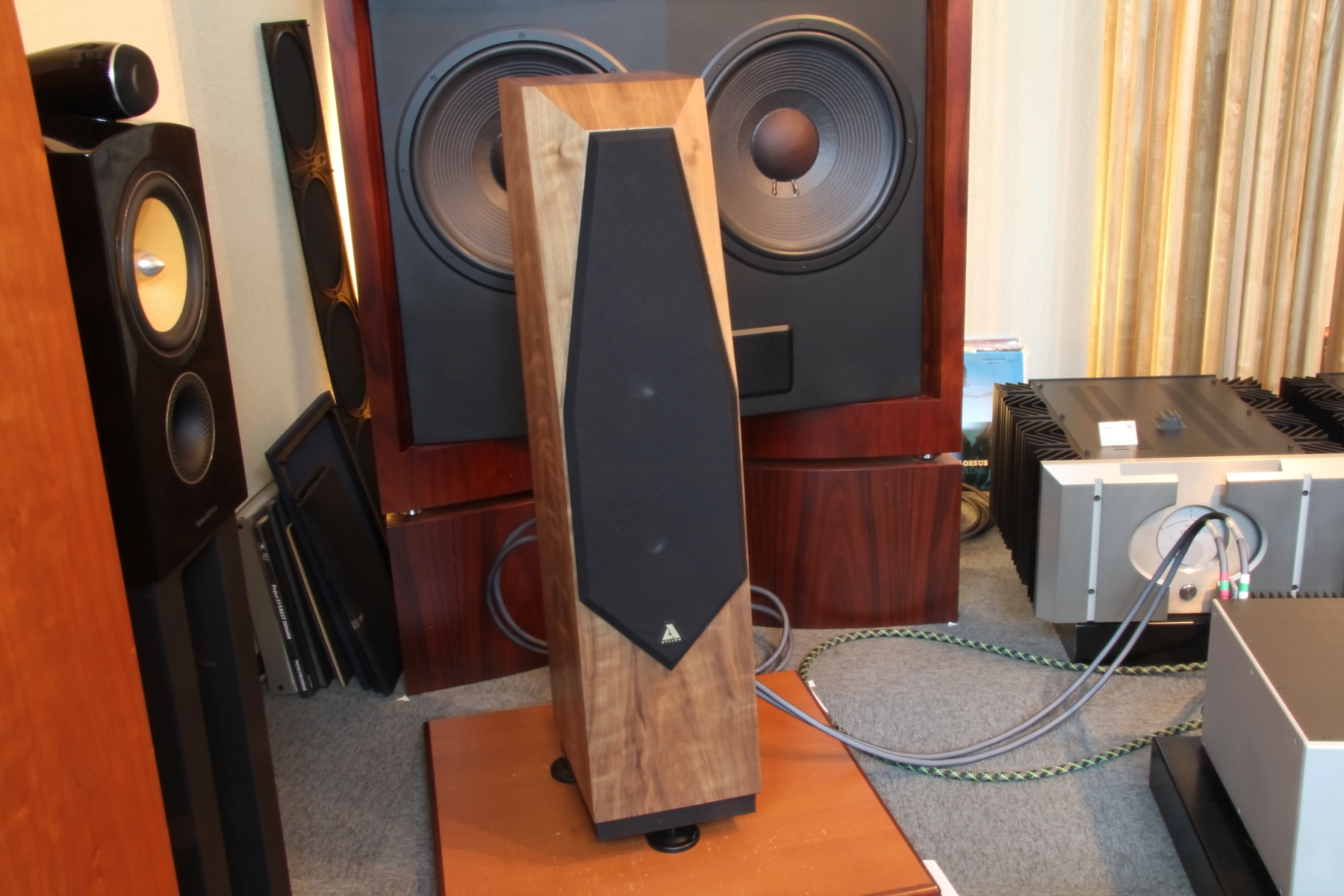 Avalon Acoustics Idea の期間限定展示デモ: アートクルーBLOG