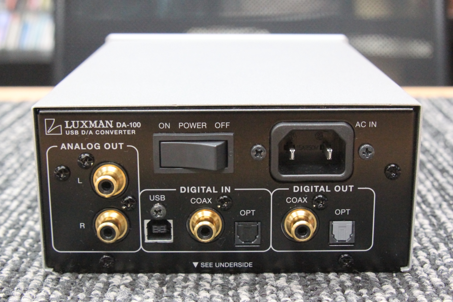 オーディオ機器 その他 新製品レビュー】LUXMAN DA-100 10万円を切っても、ラックスサウンドは 